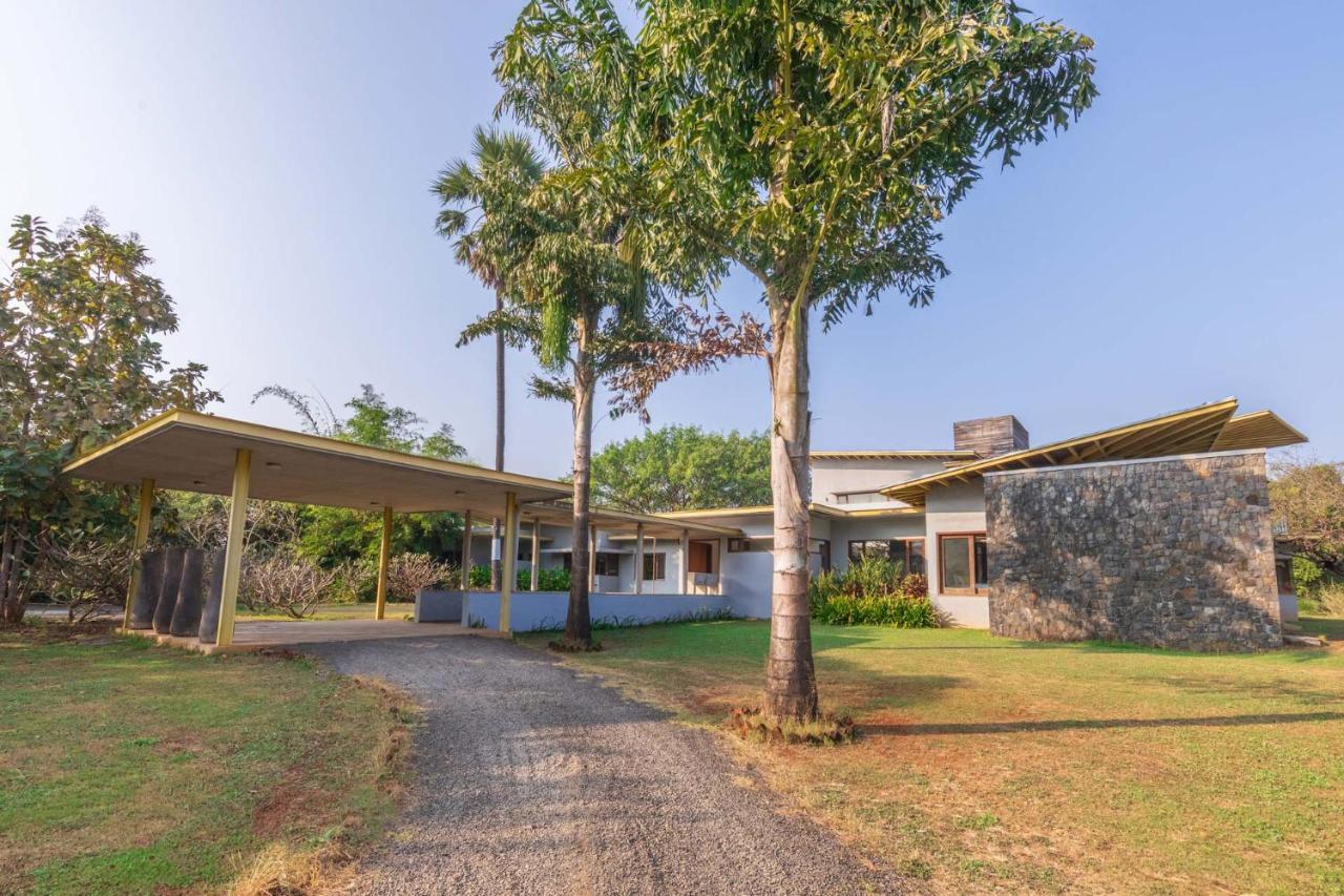 Jay House By Stayvista - Leisure Oasis With Pool, Snooker, Table Tennis & Foosball Fun Alībāg Exterior foto